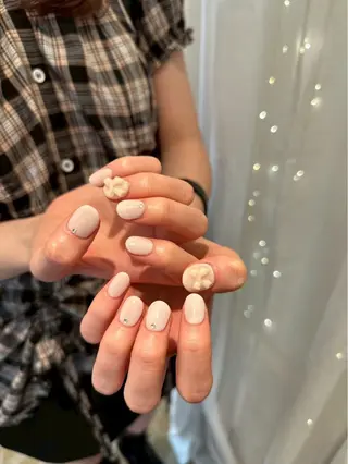 ネイル BellFlower Akane.Momoのネイルデザイン