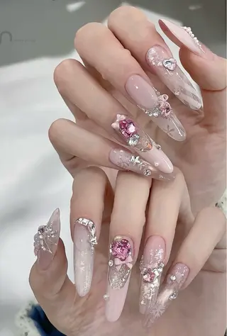ネイル D-BEAUTY Nailsalonのネイルデザイン
