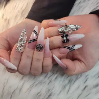 ネイル RUNWAY 　　のネイルデザイン