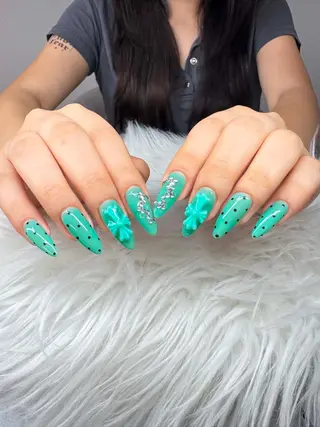 ネイル T.Lee Nail Lilyのネイルデザイン