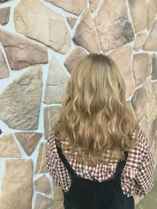 ミディアム カラー エリアNo.1カラー ⭐️hikaru⭐️のヘアスタイル