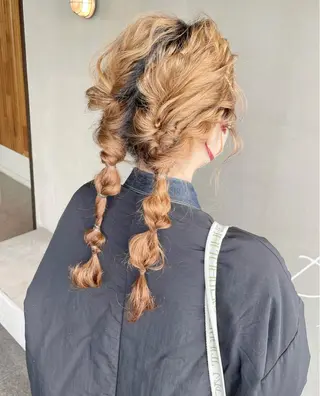 ロング ヘアアレンジ ハイトーンカラー♡ yuのヘアスタイル