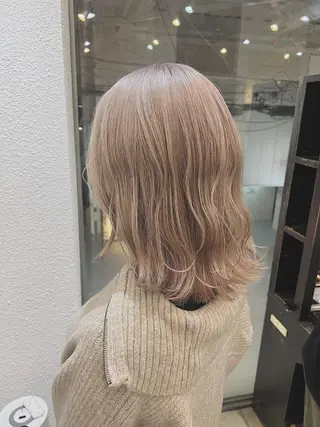 ミディアム カラー ブリーチ特化 梅田本多翔のヘアスタイル