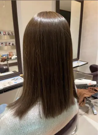 セミロング カラー 永瀬 恵のヘアスタイル