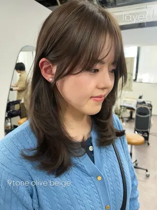 ミディアム hikaru💘髪質 改善 透明感カラーのヘアスタイル