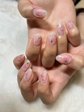 ミディアム yuka ⭐︎のネイルデザイン