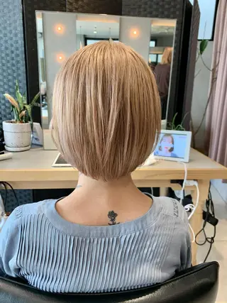 ショート カラー 柔らか透け感カラー 🌿ムロヤリョウスケのヘアスタイル