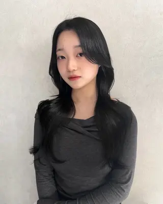 ロング カラー レイヤーカット 韓国ヘアayameのヘアスタイル