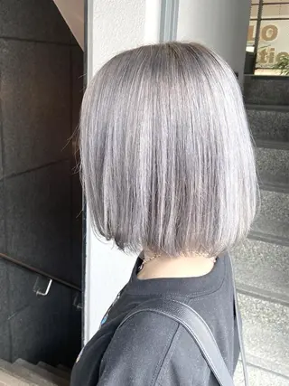 ミディアム カラー ショート/ウルフ ハイトーン/カイセイのヘアスタイル