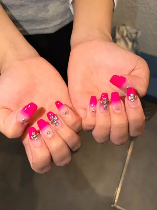 ネイル Natsumi💎 堺筋本町ネイルサロンのネイルデザイン