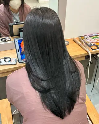 セミロング 柴田真衣 /ナチュラル/半個室のヘアスタイル