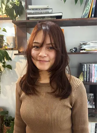 セミロング MOMOKA💫 YARD【学芸大学】のヘアスタイル