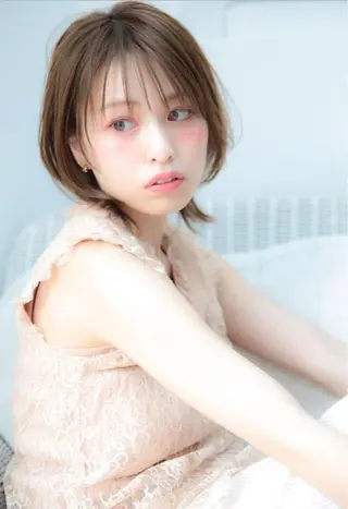 ミディアム カラー パーマ ヘアアレンジ メンズ キッズ ネイル マツエク・マツパ レイヤーカット/ 巻ける縮毛矯正のヘアスタイル