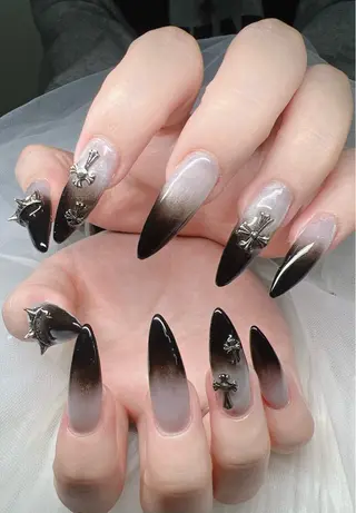 ネイル Lee  Nails リーリンのネイルデザイン