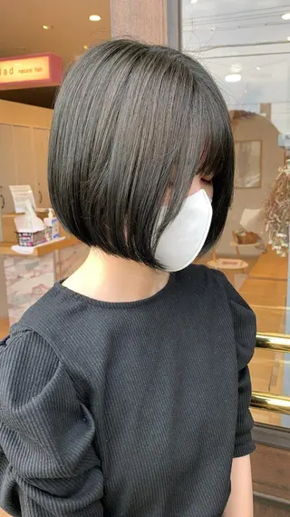 ショート カラー 比嘉 千咲のヘアスタイル