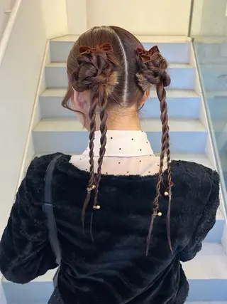 セミロング ヘアアレンジ デザインカラー 原宿/キシタのヘアスタイル