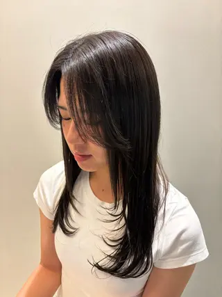 ロング イナイ ハルカのヘアスタイル