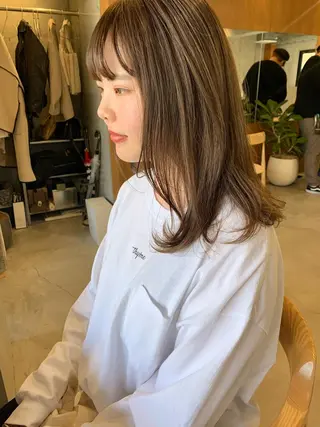 ミディアム カラー 柔らかブラウン/顔周 りレイヤー♡ユウシのヘアスタイル