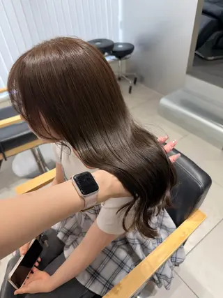 ロング カラー ヘアアレンジ ベージュ/グレージュ 🧸あやか/表参道のヘアスタイル