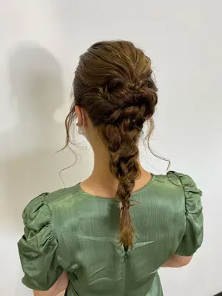 ロング カラー ヘアアレンジ 田谷 夏生のヘアスタイル