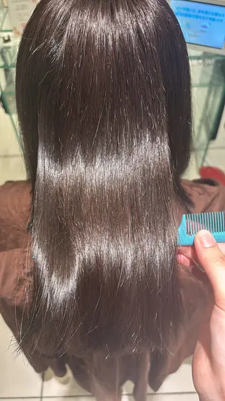 ロング カラー H. shinkaiのヘアスタイル
