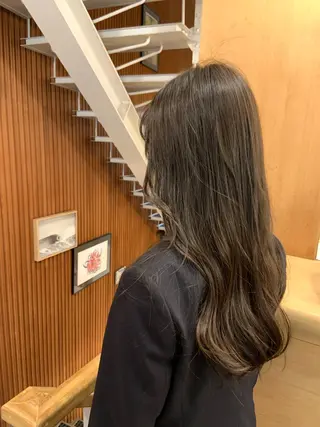 カラー 🥥ニシダテ アイラ🥥のヘアスタイル