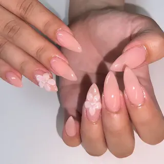 ミディアム 🦋Nail Amo🦋のネイルデザイン