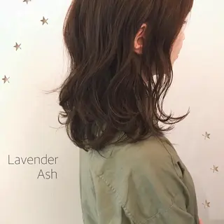 ミディアム カラー 市川 千夏のヘアスタイル