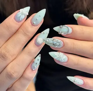ネイル Pure&Rich Nailのネイルデザイン
