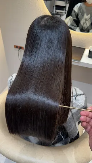 セミロング 縮毛矯正✨🫧 レイヤー川村利幸のヘアスタイル