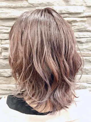 ミディアム カラー 山浦 貴恵のヘアスタイル