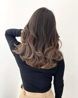 ロング カラー パーマ ヘアアレンジ 【公式】amble luxe池袋東口🩷のヘアスタイル