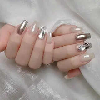 ネイル T. Leeのネイルデザイン