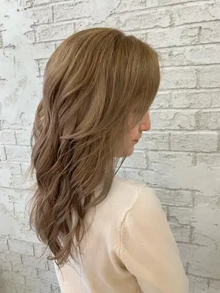 セミロング 🇺🇸ハイライト特 化美容師🇺🇸漆沢のヘアスタイル
