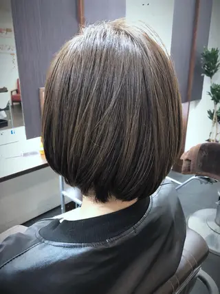 ショート カラー Royd's 【府内店】のヘアスタイル