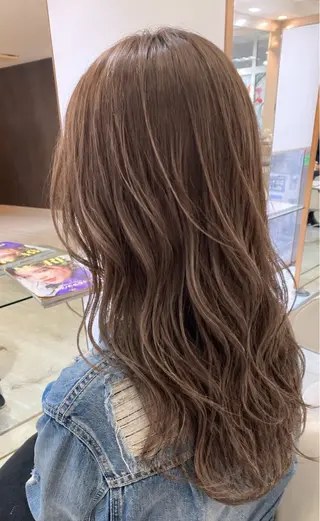 セミロング 鬼澤 なお子のヘアスタイル