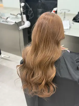 ロング カラー ミルクティーベージュ MAIのヘアスタイル