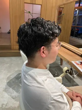 ショート パーマ メンズ 佐藤 悠生 メンズパーマ.カットのヘアスタイル