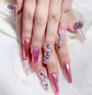 ネイル 🎀M nails✨ ビューティーのネイルデザイン