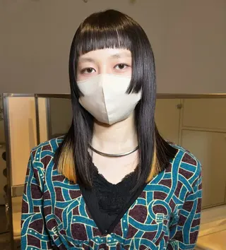 ミディアム カラー KANAMI 🌏のヘアスタイル