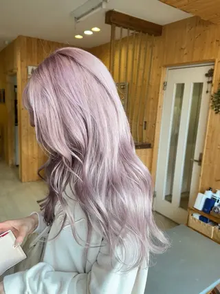 ロング ハイトーン belle ナホのヘアスタイル