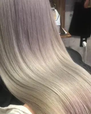 ロング カラー ワンホンレイヤー エクステづまのヘアスタイル