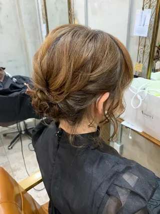 セミロング ヘアアレンジ カット スパのヘアスタイル