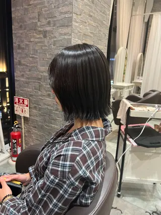 ミディアム 梅田 カットモデル募集のヘアスタイル