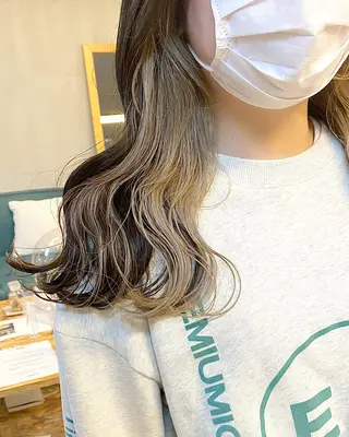 セミロング カラー パーマ ヘアアレンジ ハル🌸柔色/ ブリーチなし/艶髪のヘアスタイル