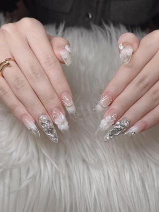 ネイル Lee Nailsのネイルデザイン
