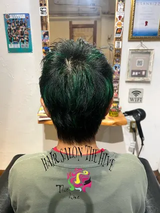 ショート カラー Hair salon The hiveのヘアスタイル