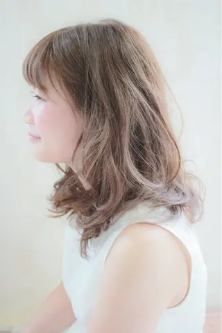 セミロング HANA Hair Produceのヘアスタイル