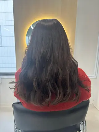 カラー 深見 真由のヘアスタイル