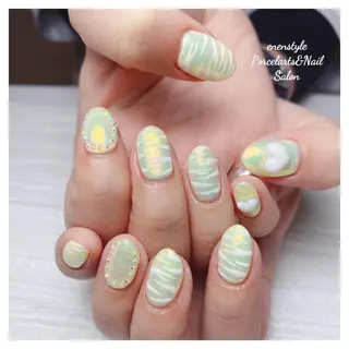 ミディアム ネイル 🐾enen style 🐾のネイルデザイン